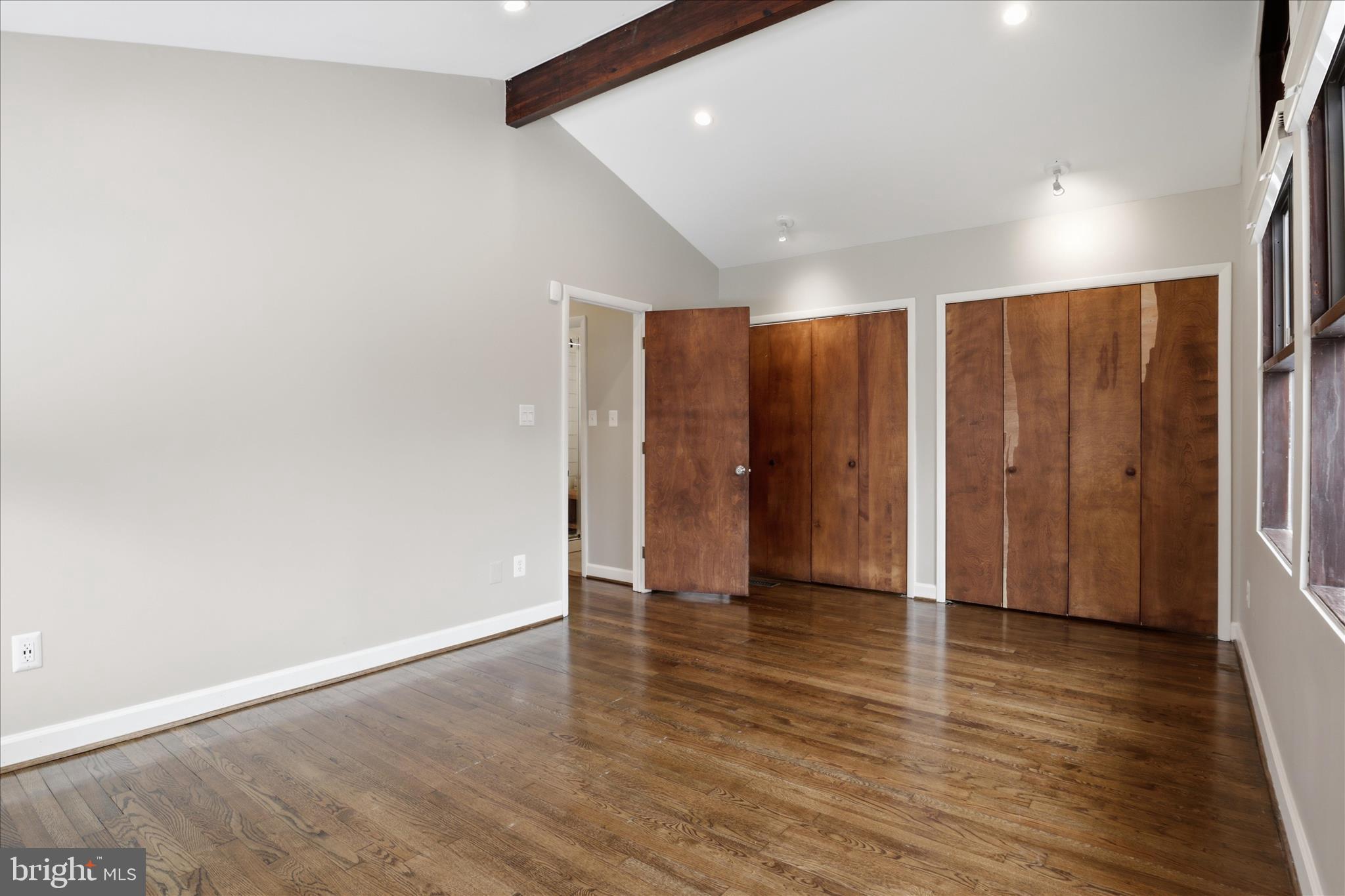 BOUNDBROOK - Residential