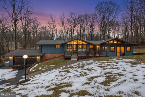 Property photo of 9508 Watts Road, Great Falls, VA 22066