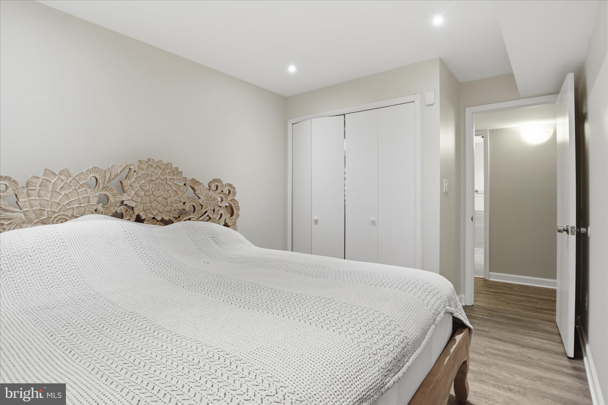 BOUNDBROOK - Residential