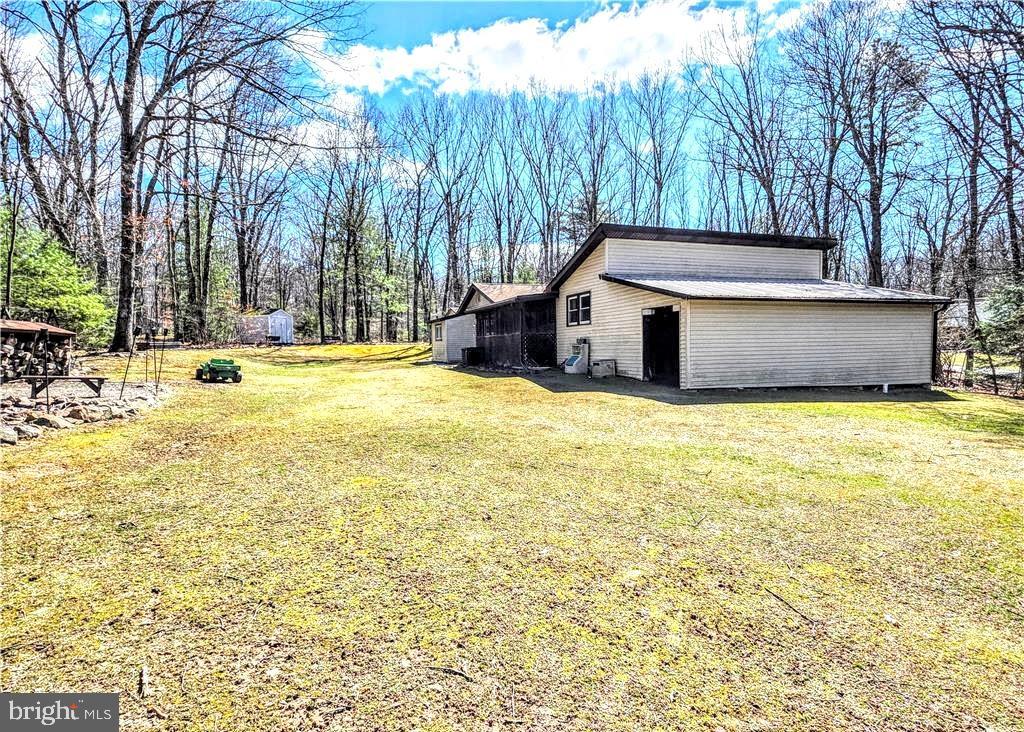 BELTZVILLE LAKE ESTATES - Residential