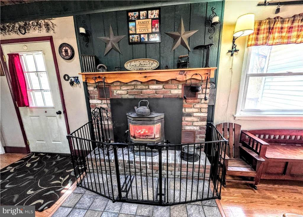 BELTZVILLE LAKE ESTATES - Residential