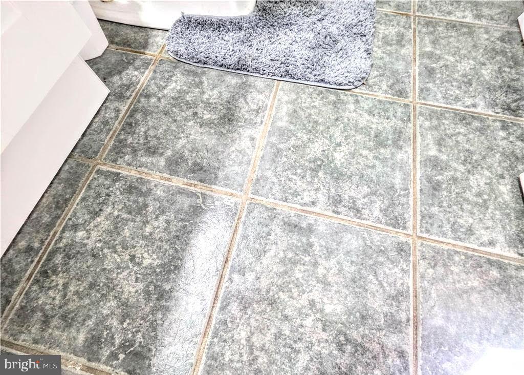 BELTZVILLE LAKE ESTATES - Residential