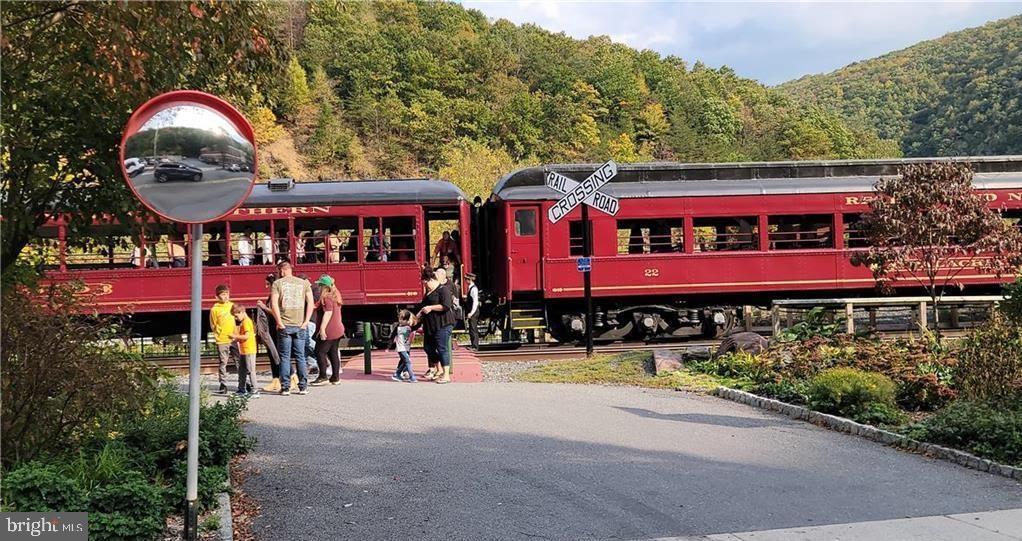 BELTZVILLE LAKE ESTATES - Residential