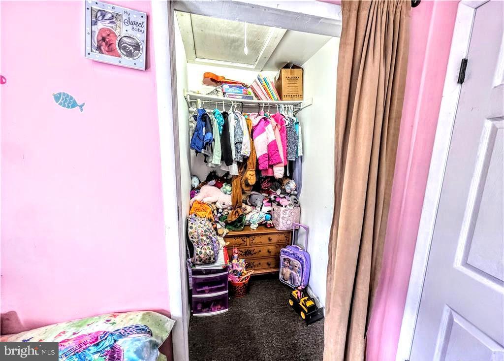 BELTZVILLE LAKE ESTATES - Residential