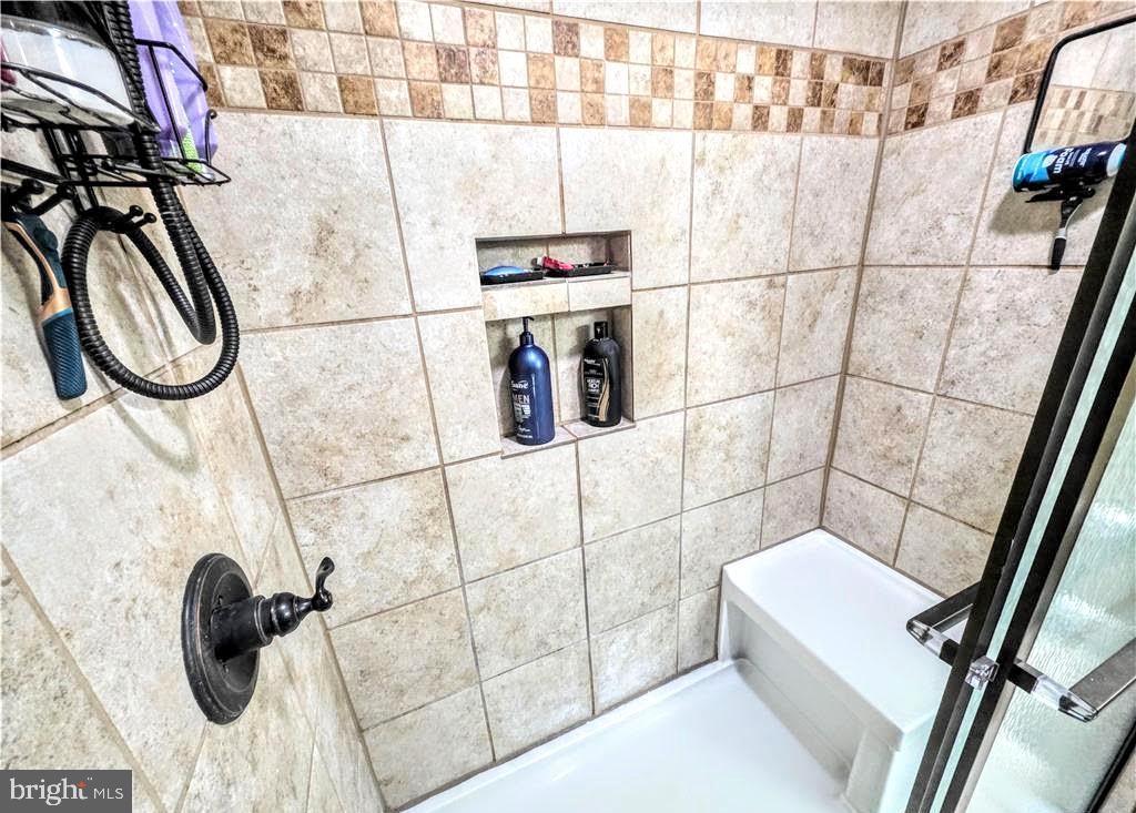 BELTZVILLE LAKE ESTATES - Residential