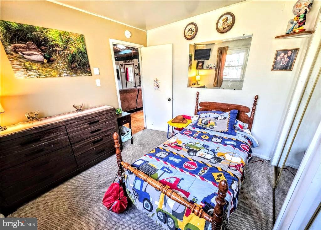 BELTZVILLE LAKE ESTATES - Residential