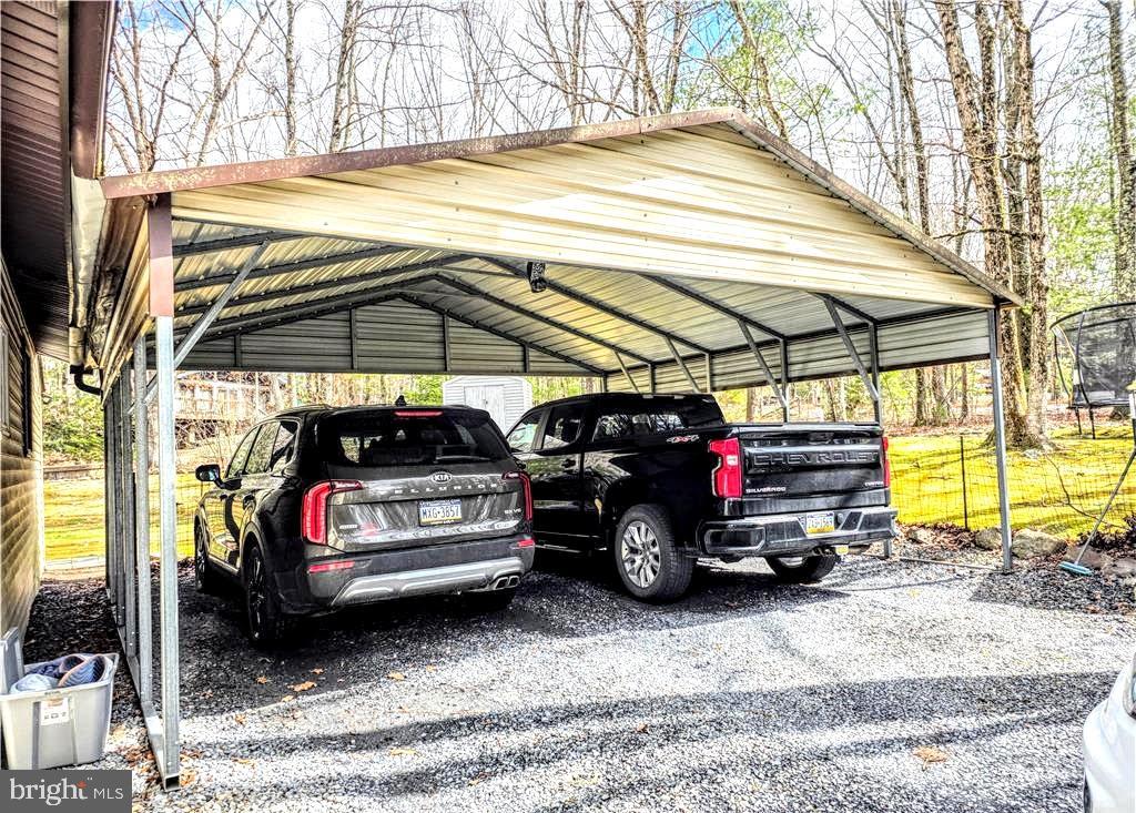 BELTZVILLE LAKE ESTATES - Residential