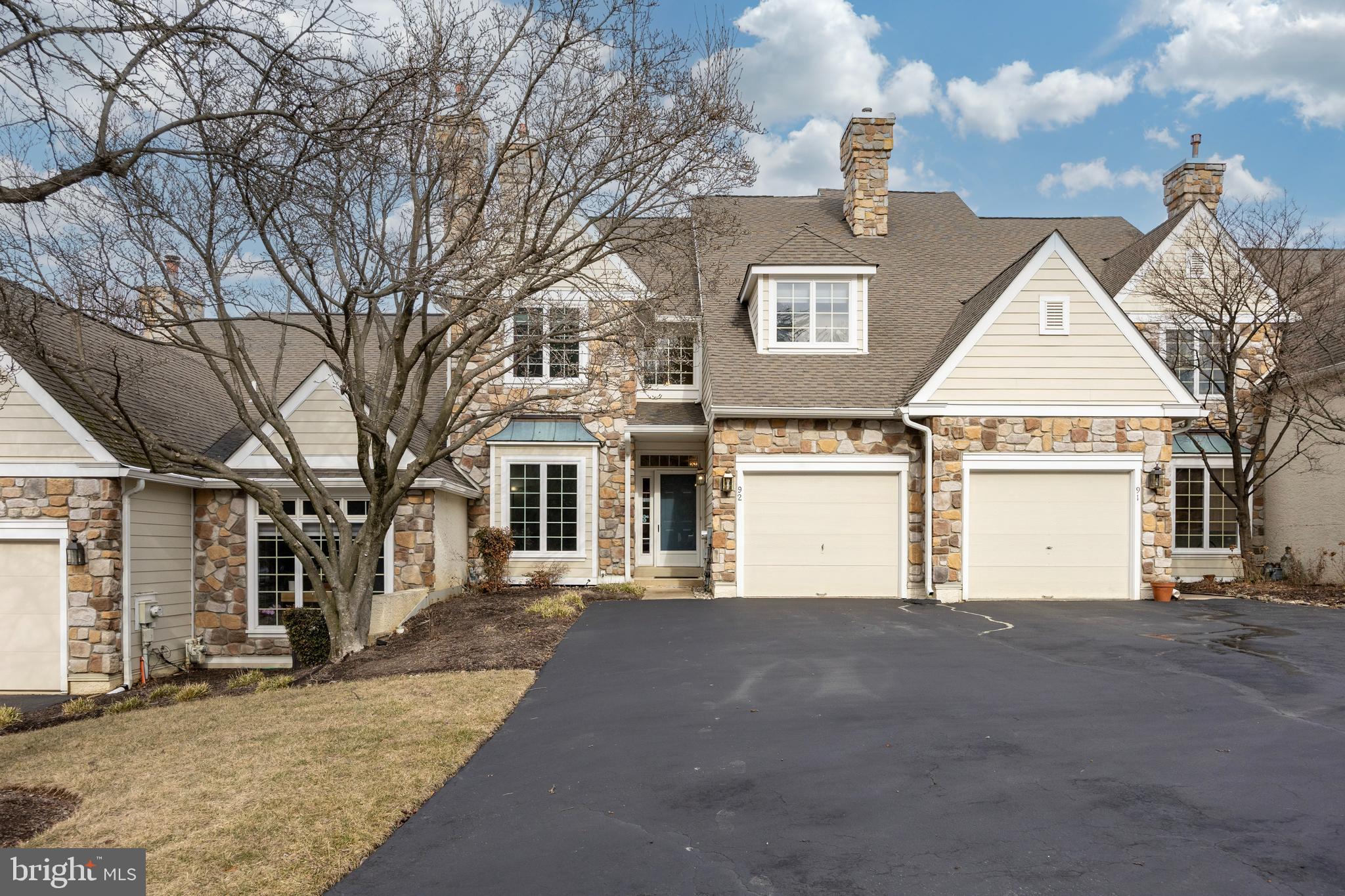 DAYLESFORD LAKE - Residential