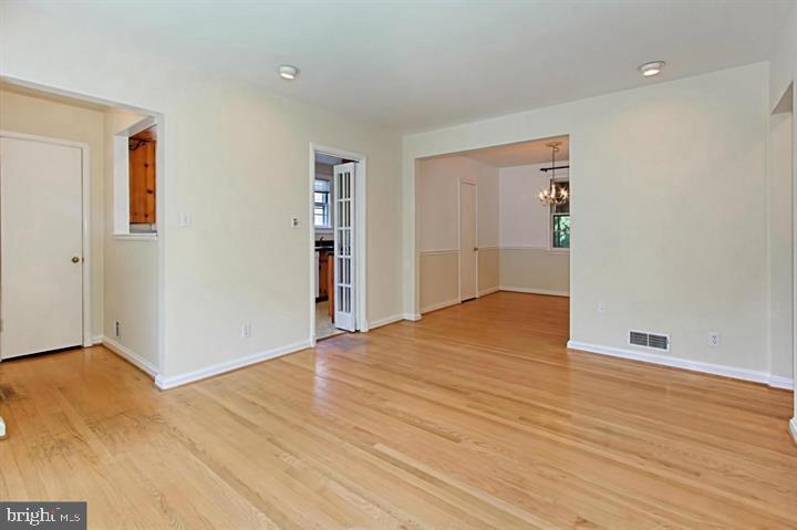 GROVE AVENUE - Residential Lease