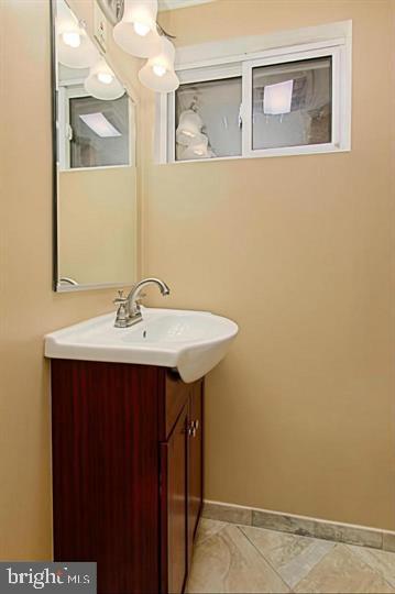 GROVE AVENUE - Residential Lease