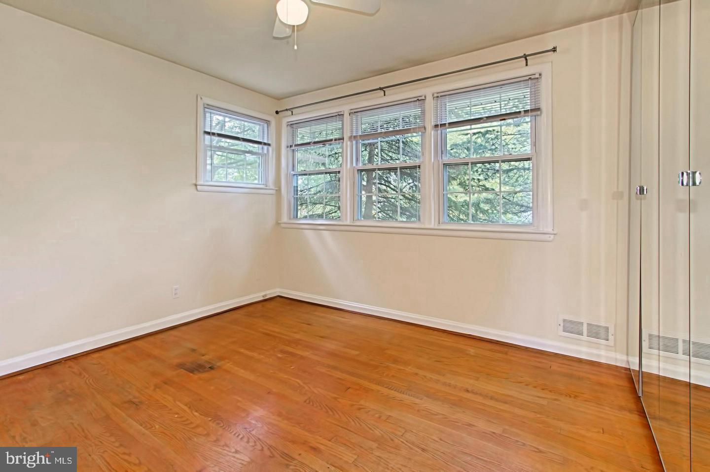 GROVE AVENUE - Residential Lease