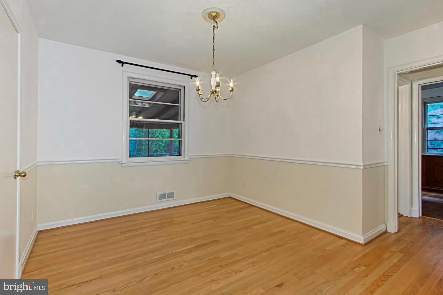 GROVE AVENUE - Residential Lease