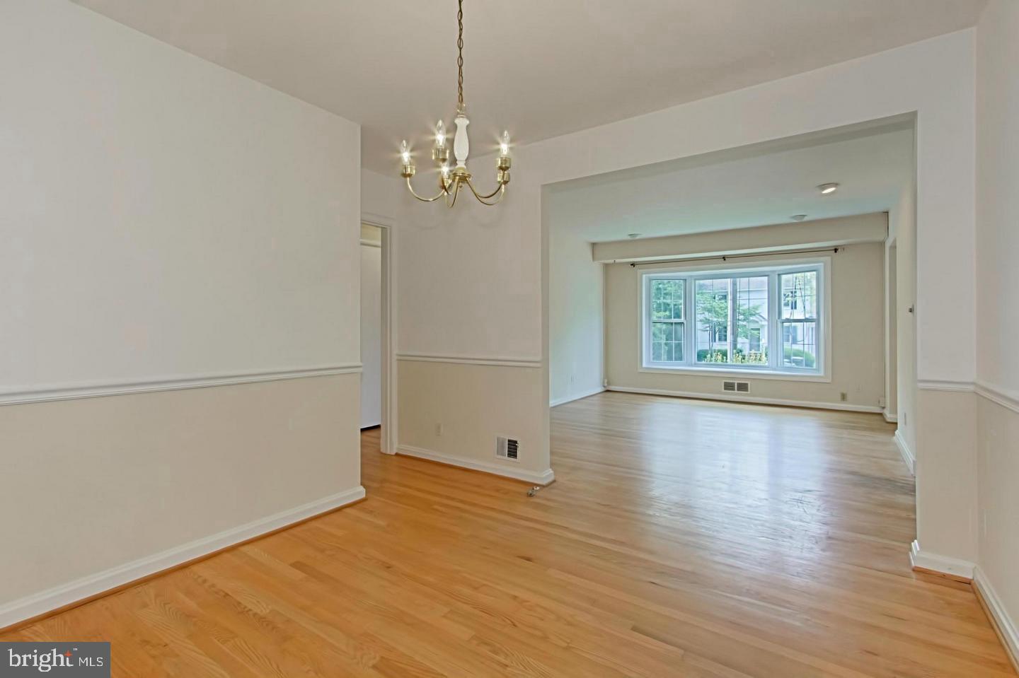 GROVE AVENUE - Residential Lease