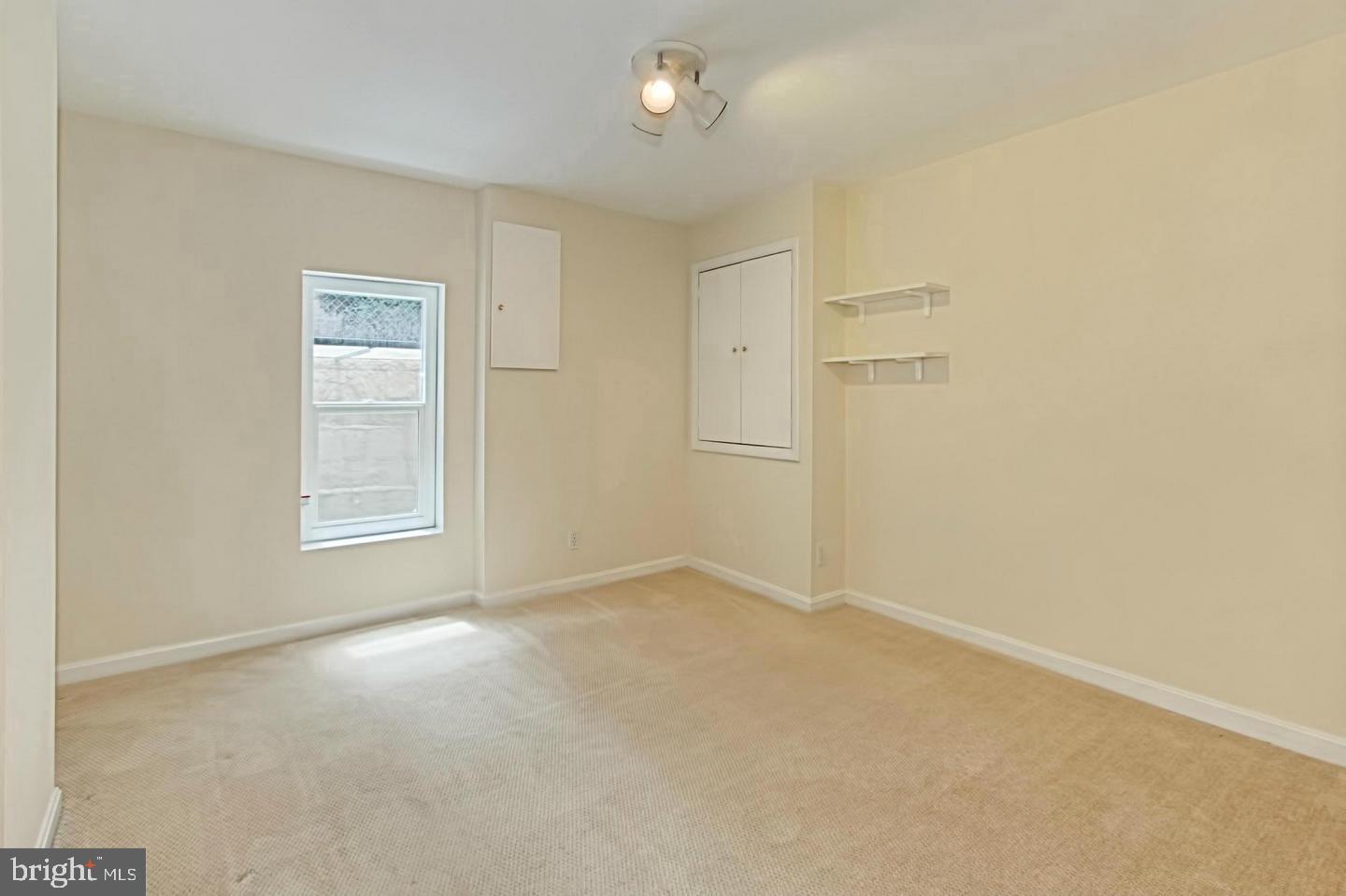 GROVE AVENUE - Residential Lease