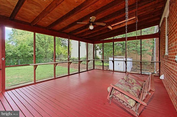 GROVE AVENUE - Residential Lease