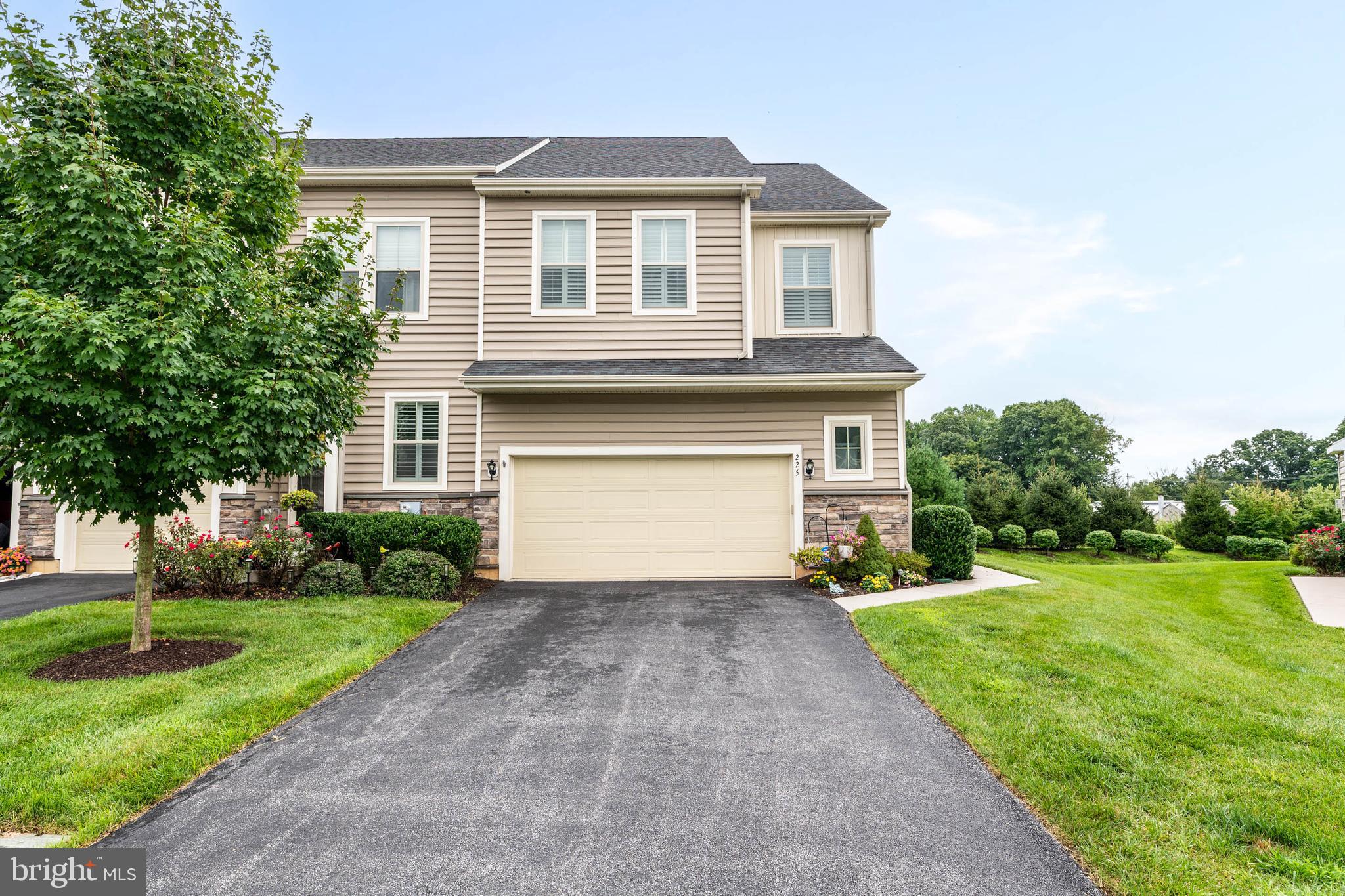 225 KESTREL COURT