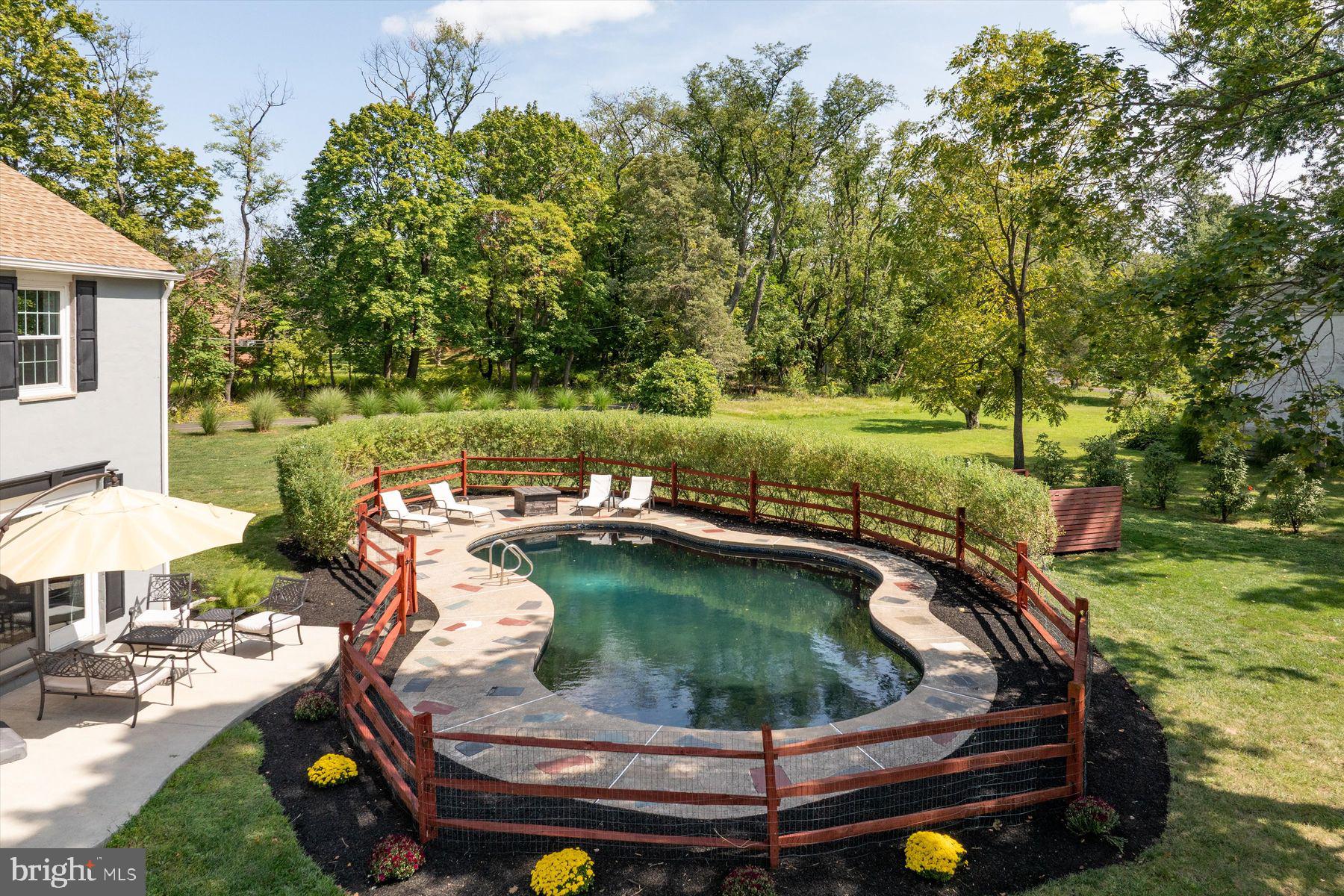 PINEVILLE - Residential