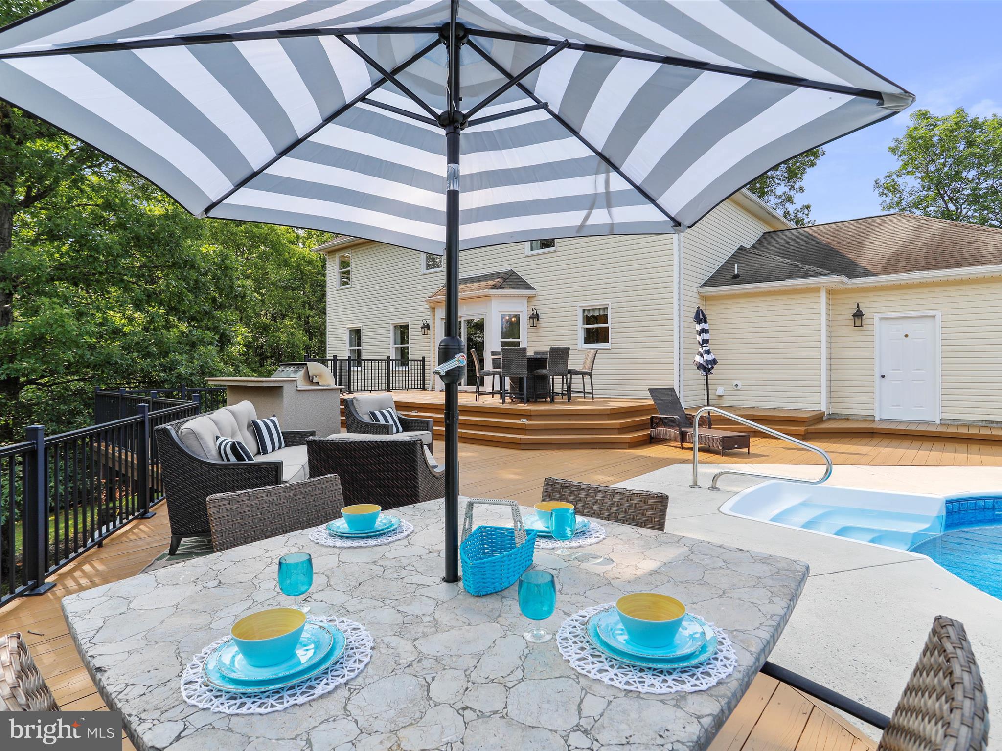 SOUTH HILLS - Residential