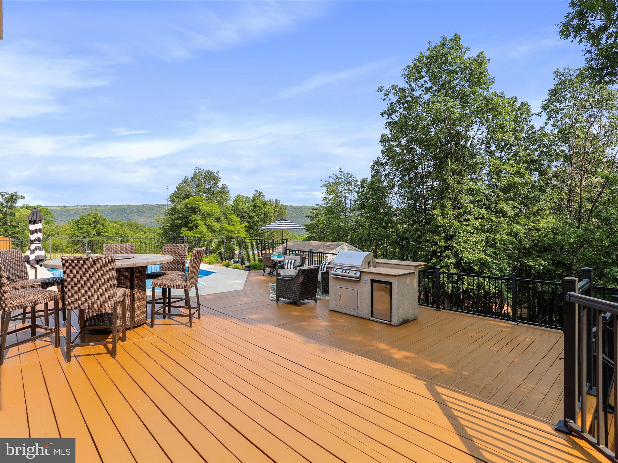 SOUTH HILLS - Residential