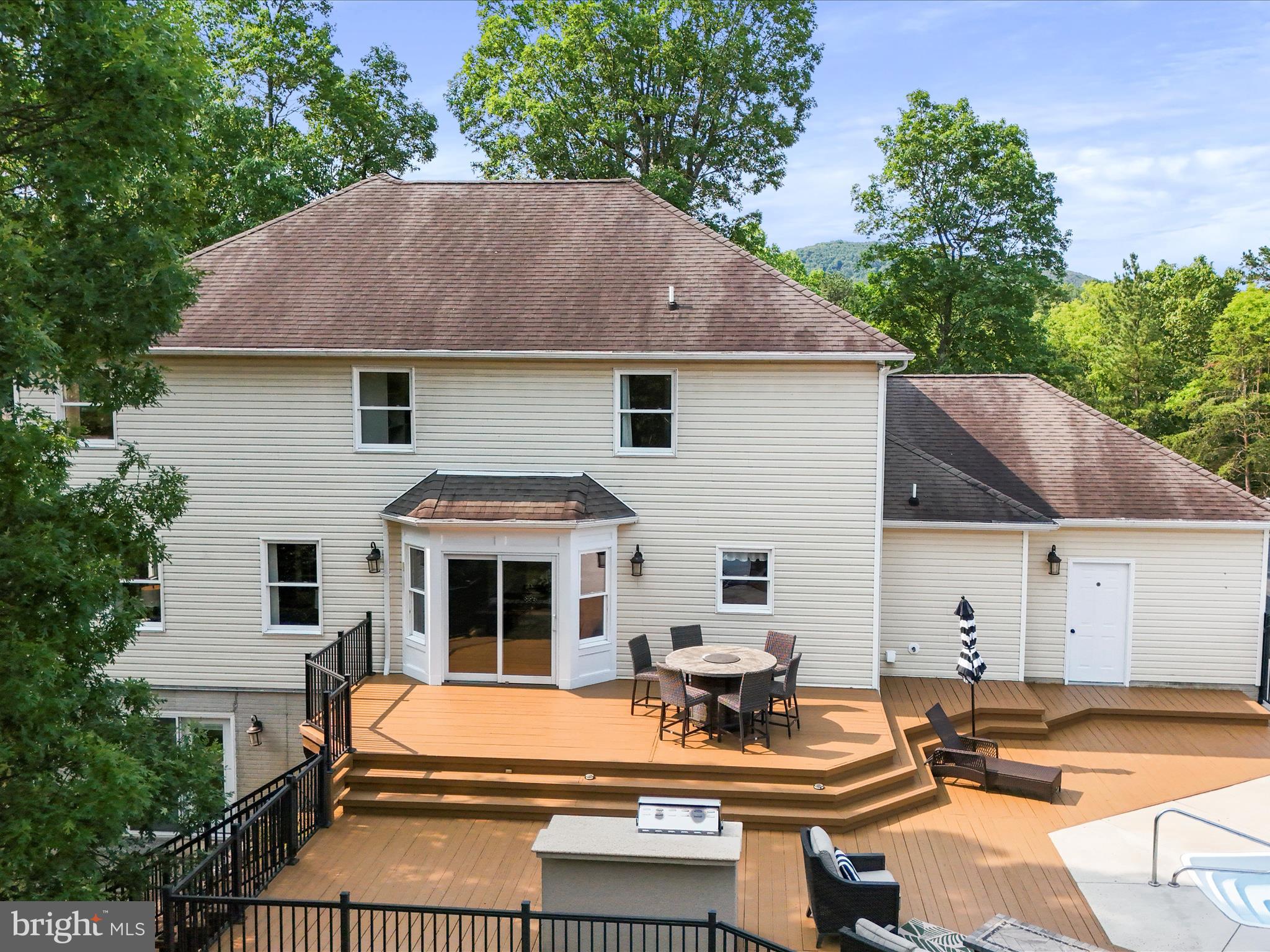 SOUTH HILLS - Residential