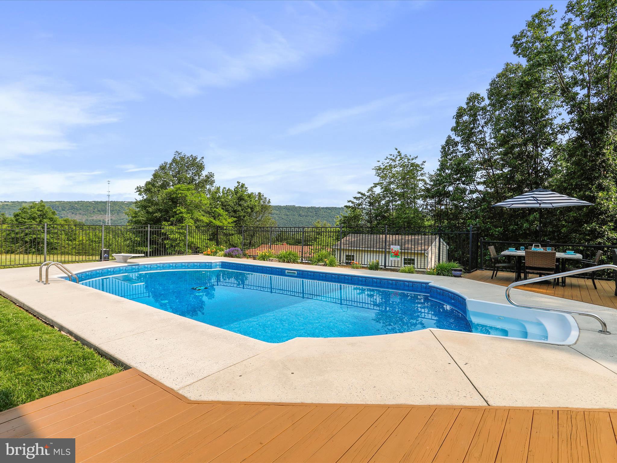 SOUTH HILLS - Residential