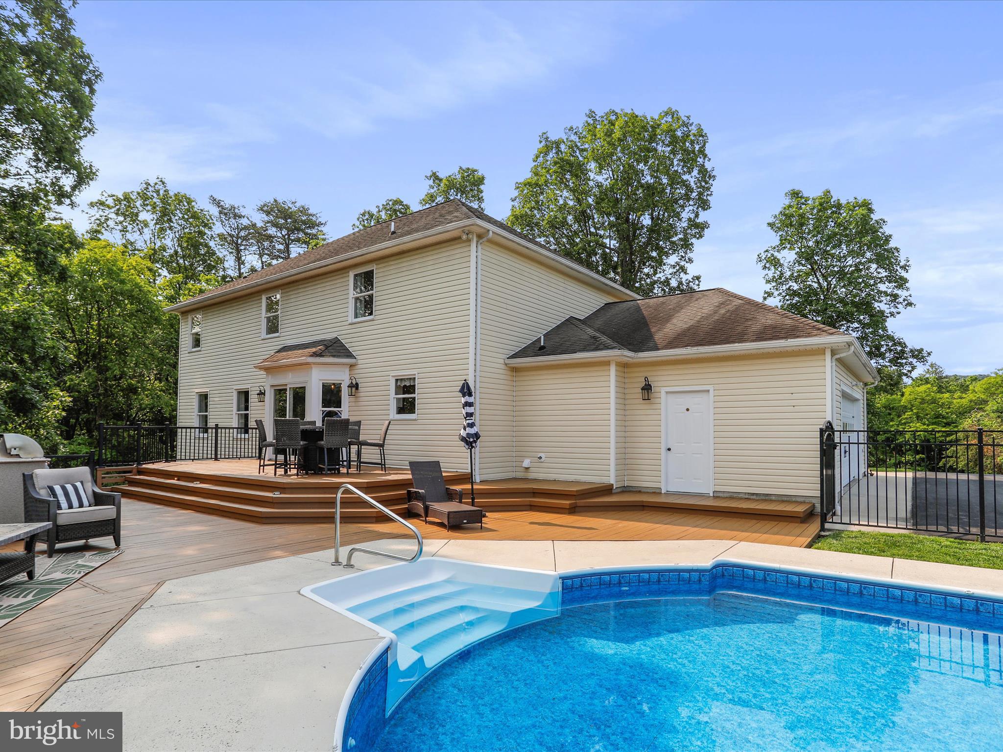 SOUTH HILLS - Residential