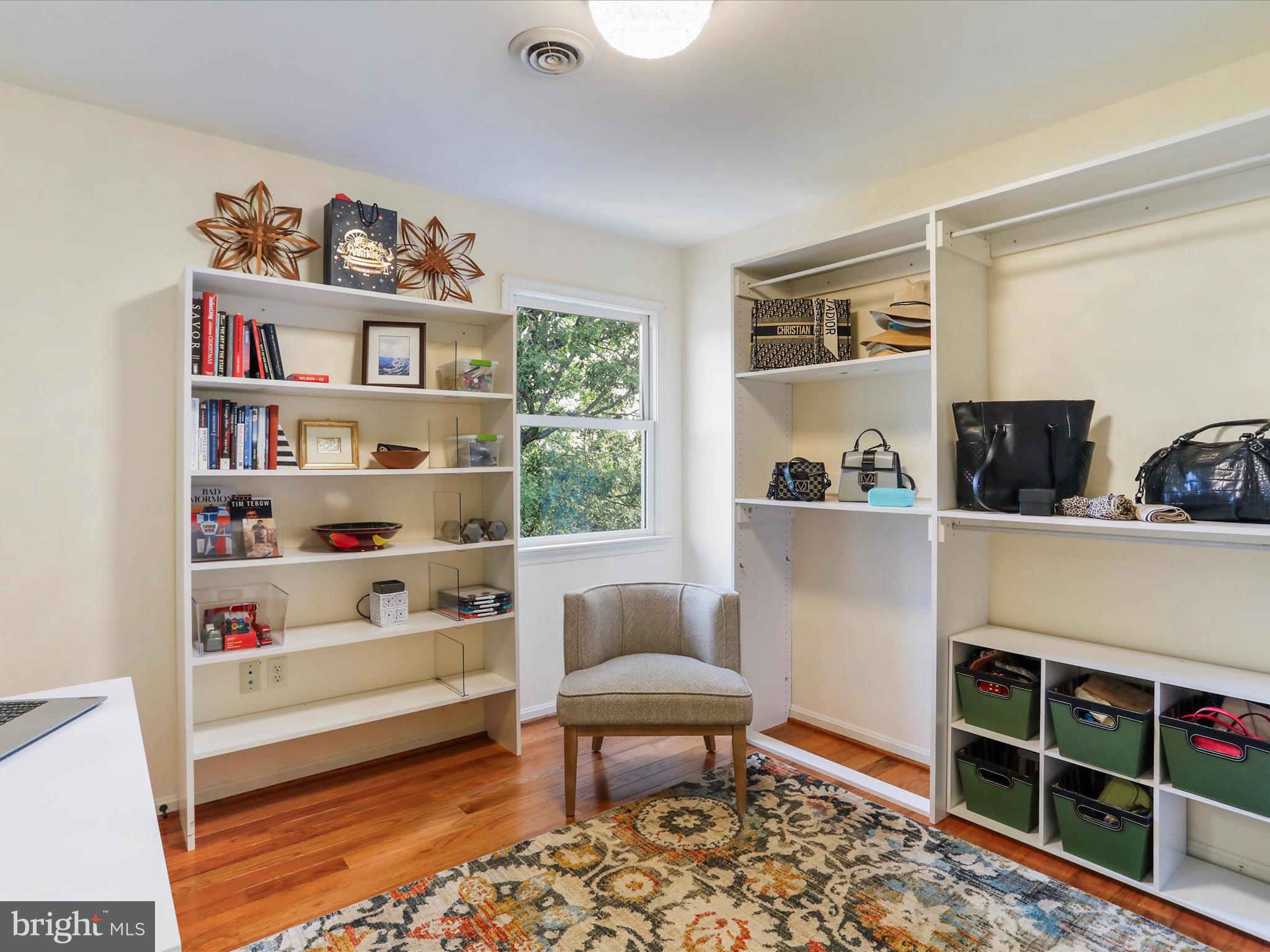 SOUTH HILLS - Residential