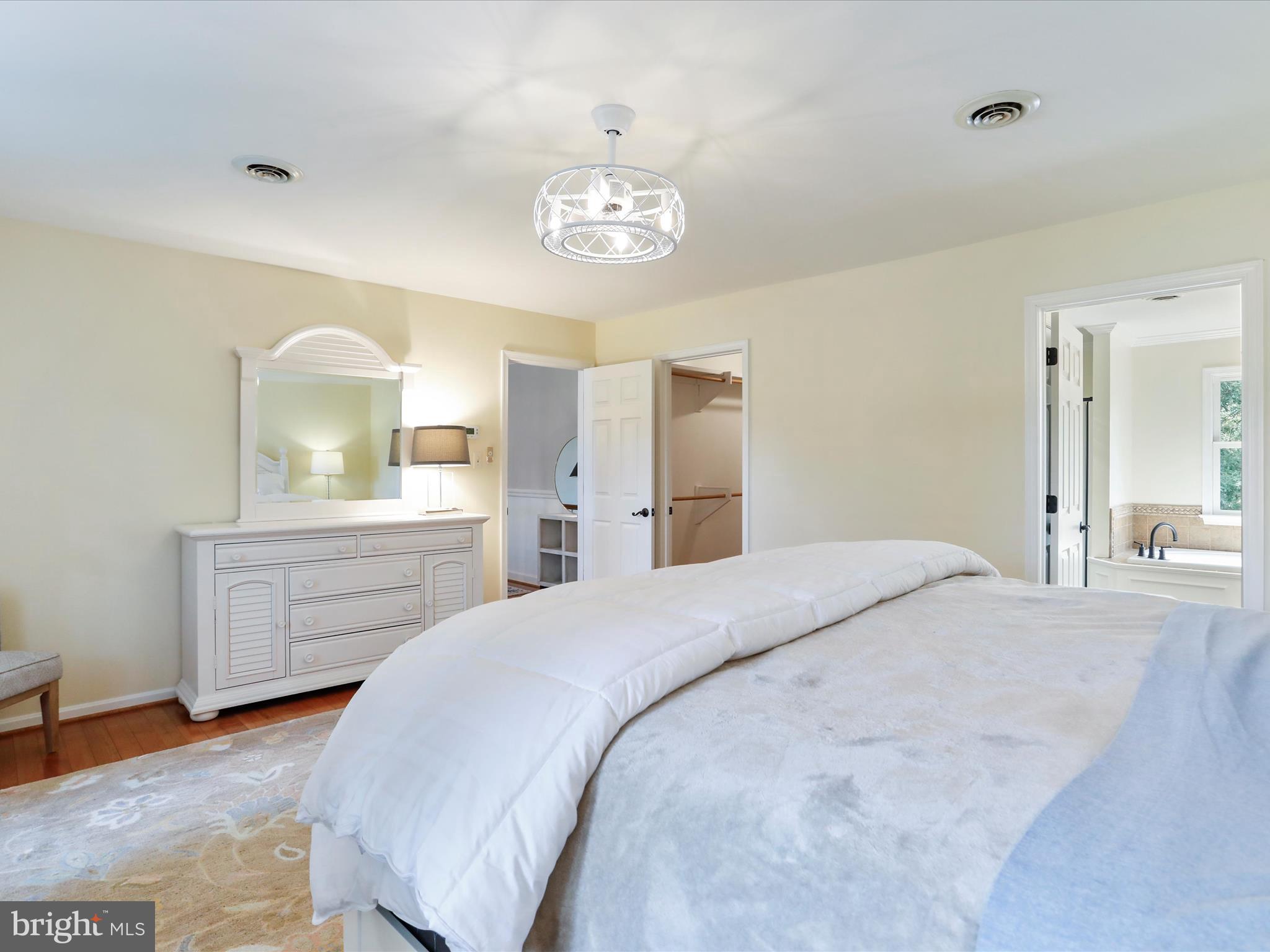 SOUTH HILLS - Residential