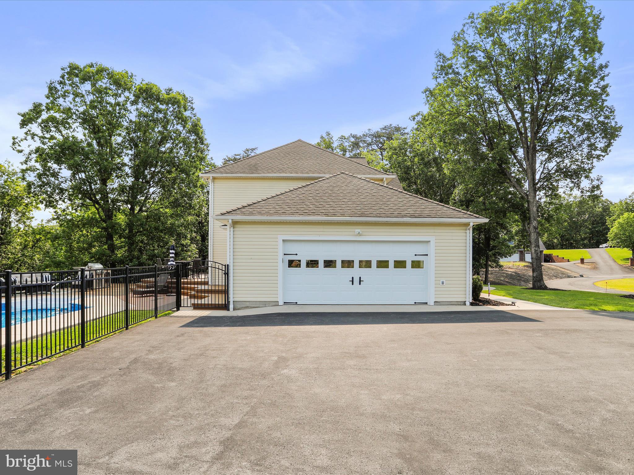 SOUTH HILLS - Residential