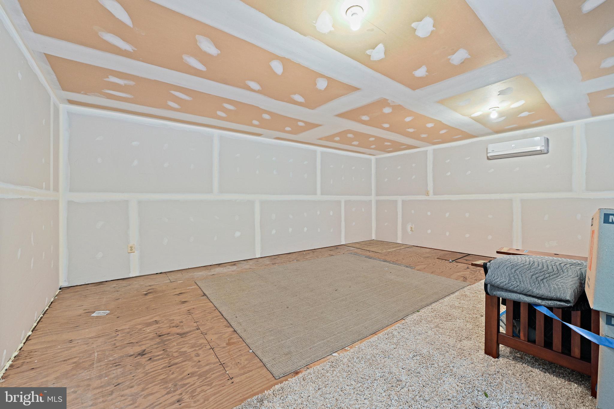 HIGHVIEW THREE - Residential