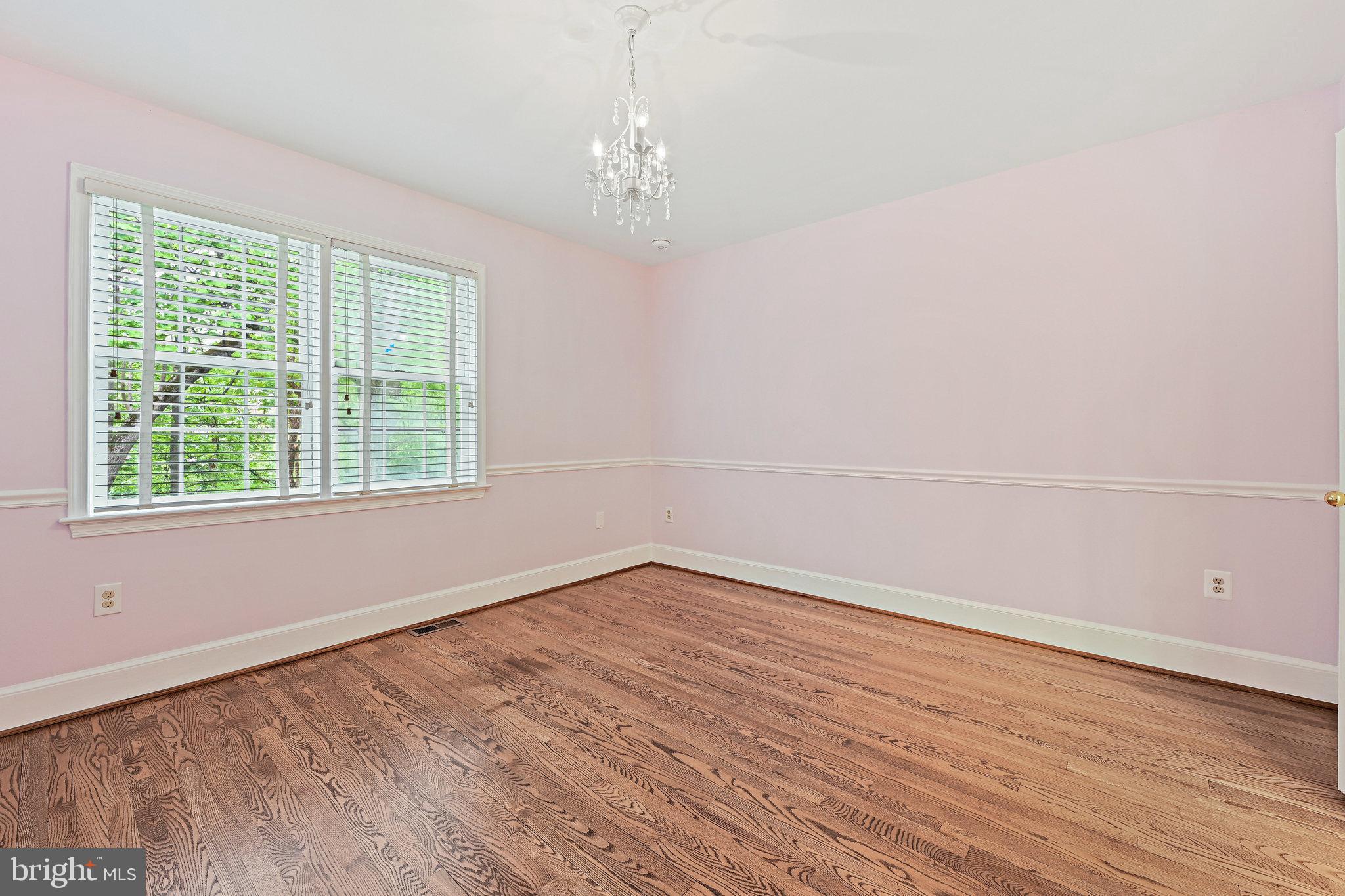 HIGHVIEW THREE - Residential