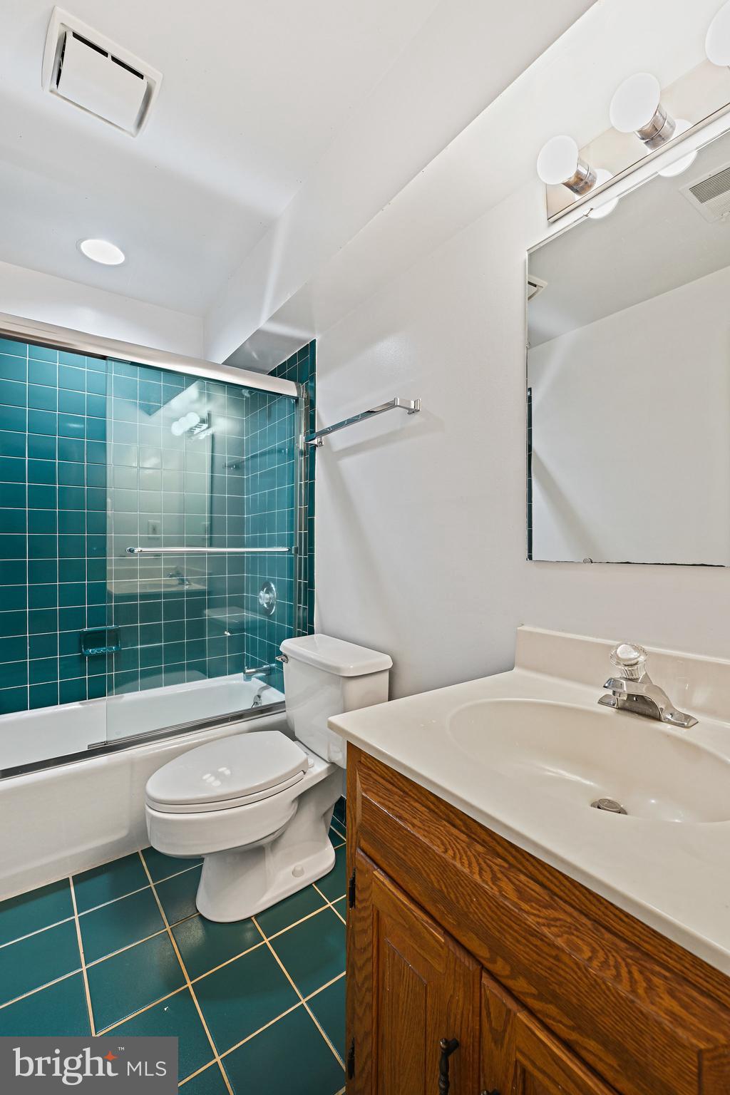 HIGHVIEW THREE - Residential