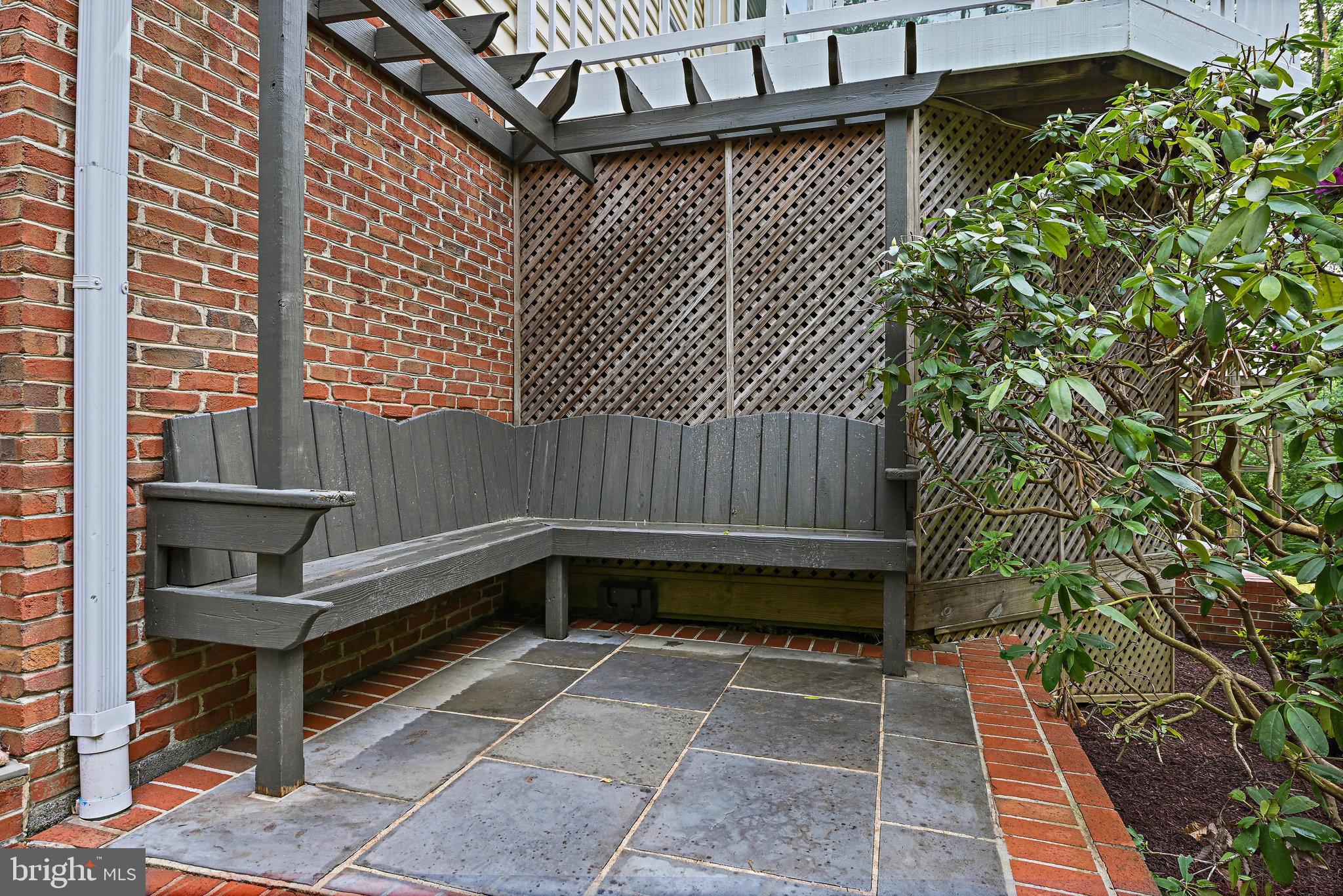 HIGHVIEW THREE - Residential