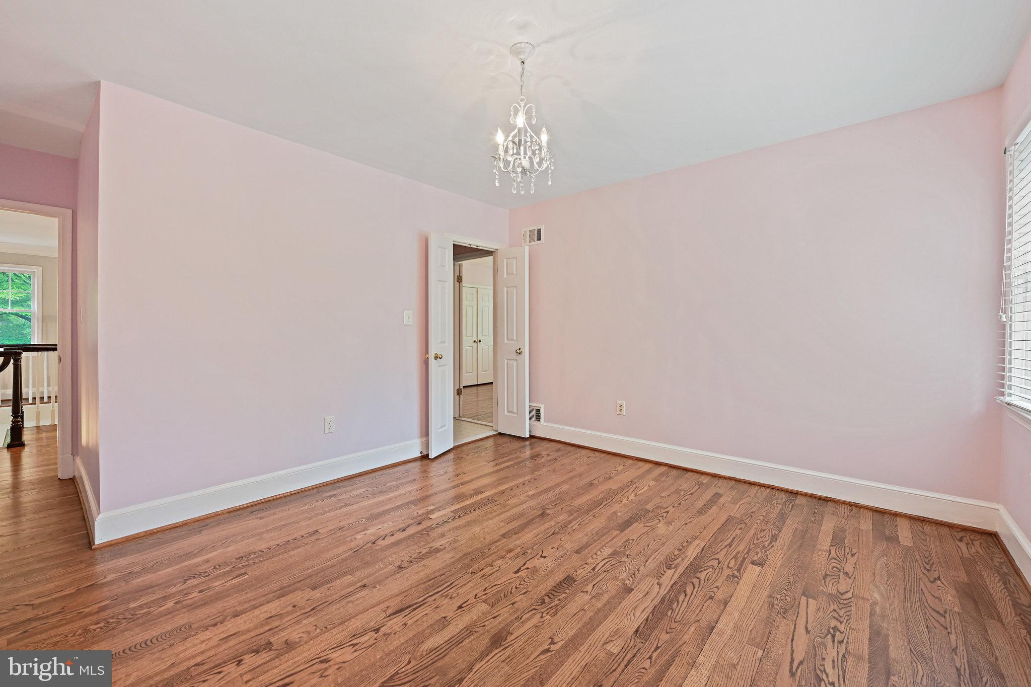 HIGHVIEW THREE - Residential