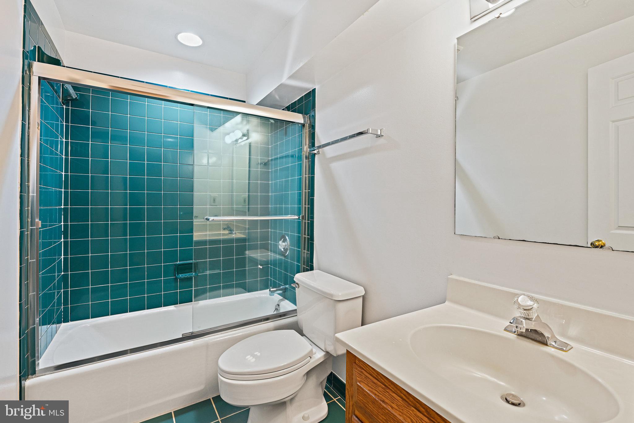 HIGHVIEW THREE - Residential