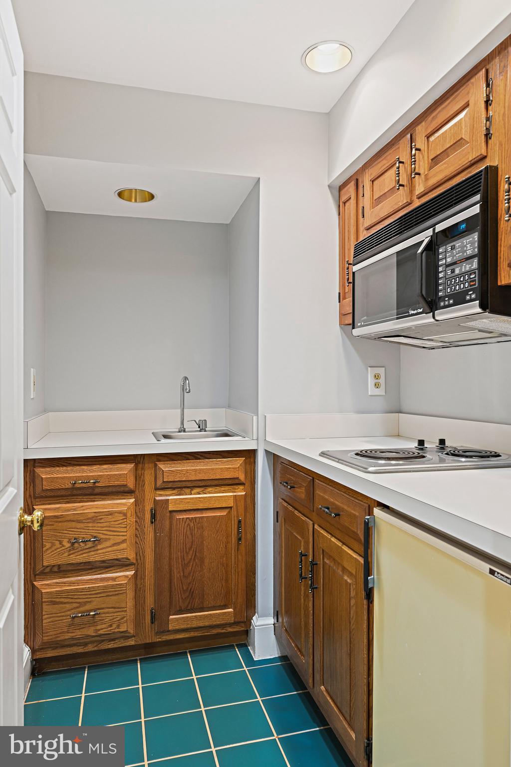 HIGHVIEW THREE - Residential