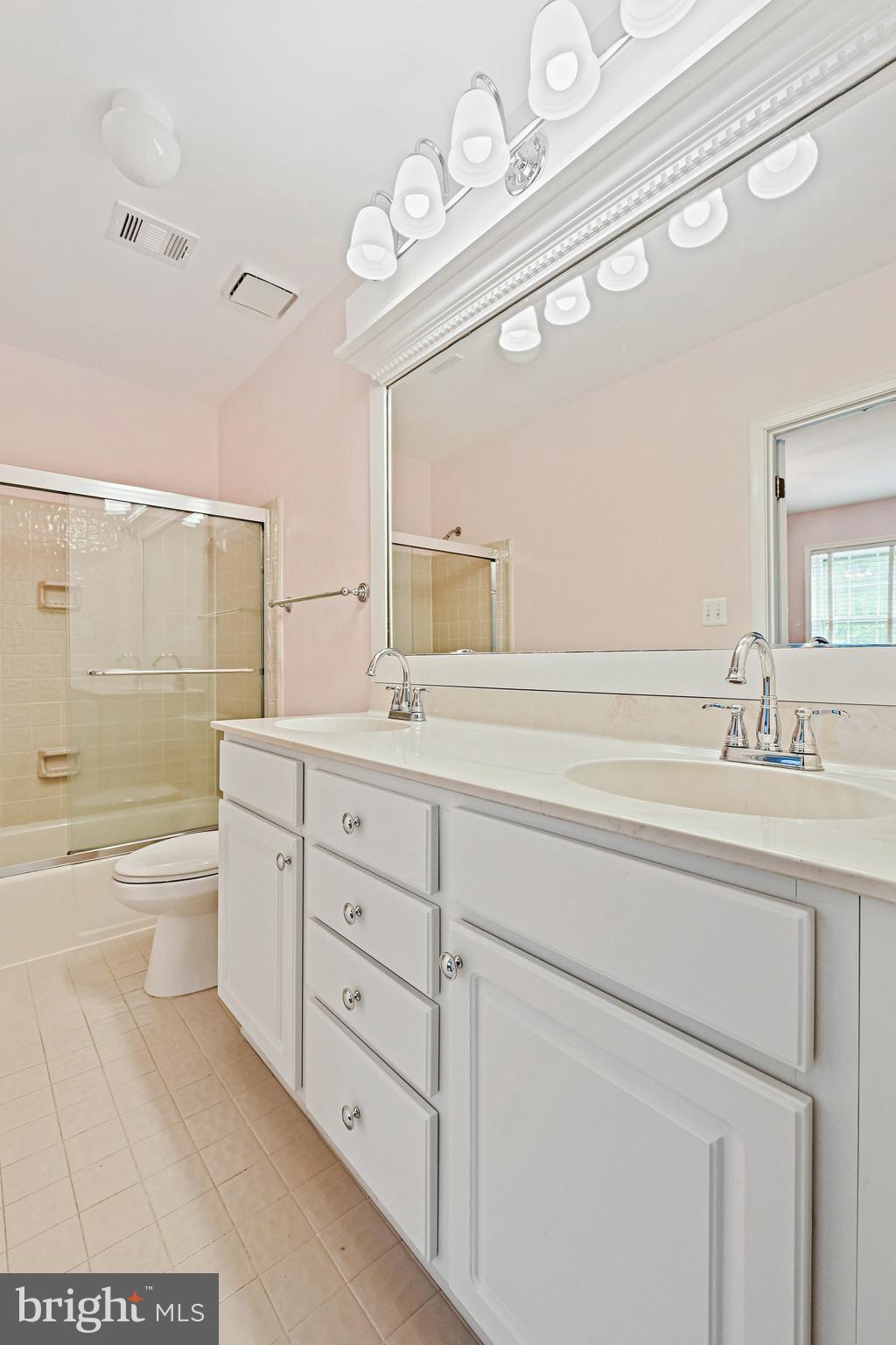 HIGHVIEW THREE - Residential