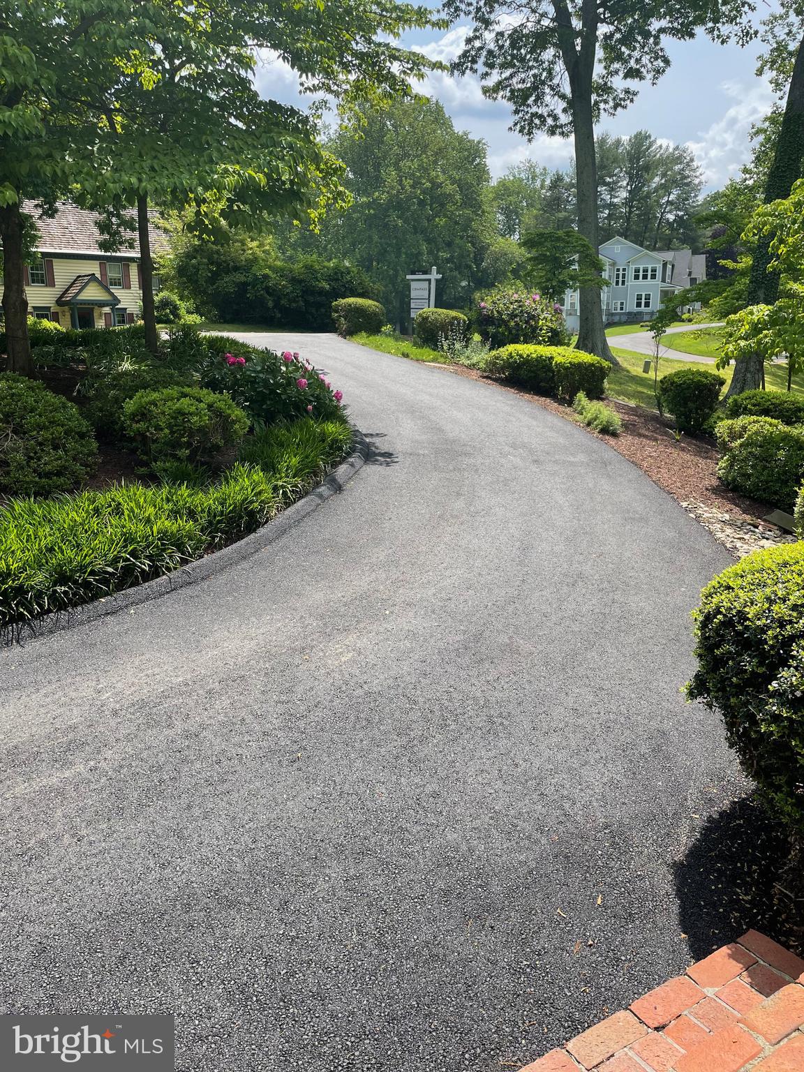 HIGHVIEW THREE - Residential