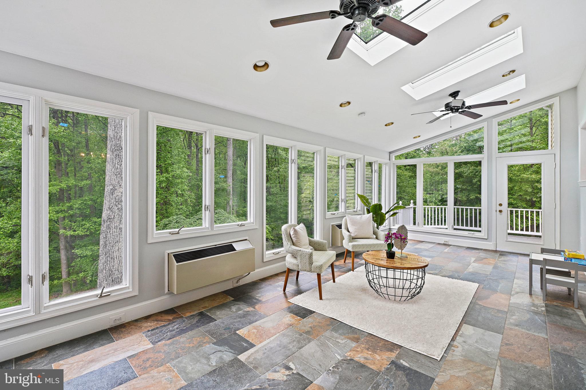 HIGHVIEW THREE - Residential