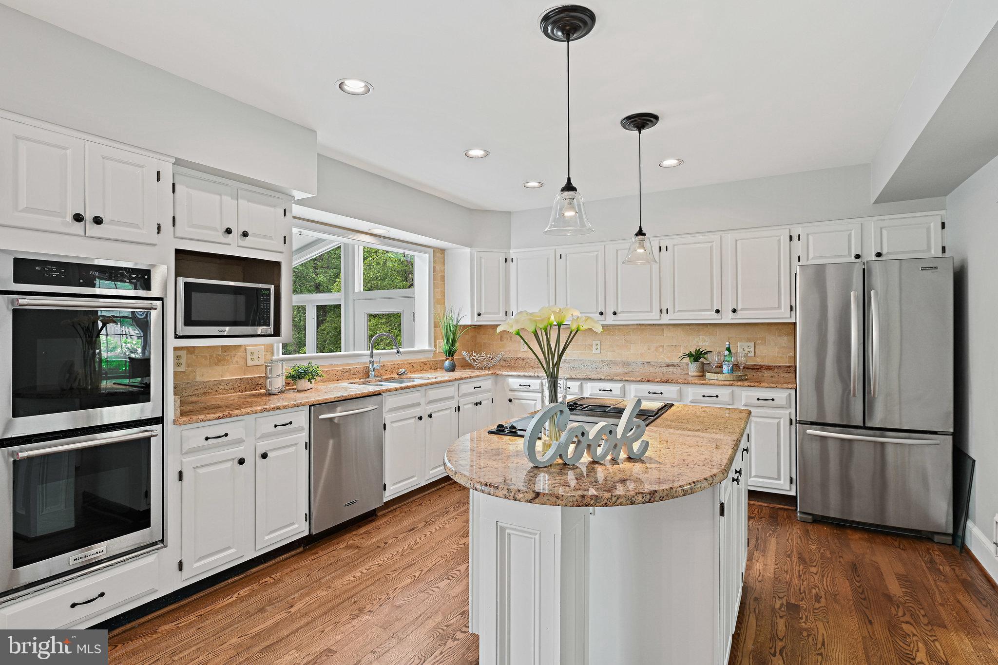 HIGHVIEW THREE - Residential