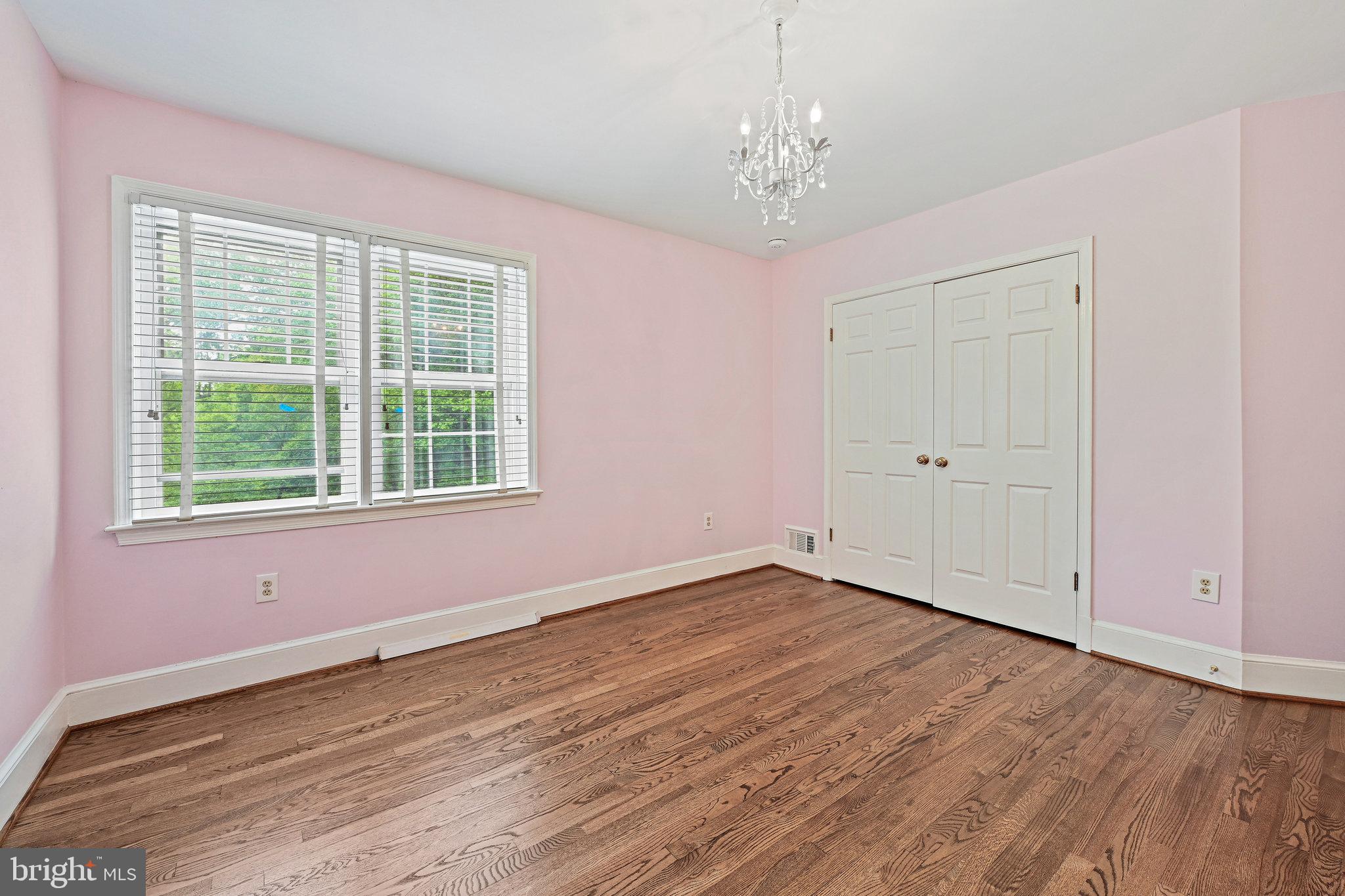 HIGHVIEW THREE - Residential