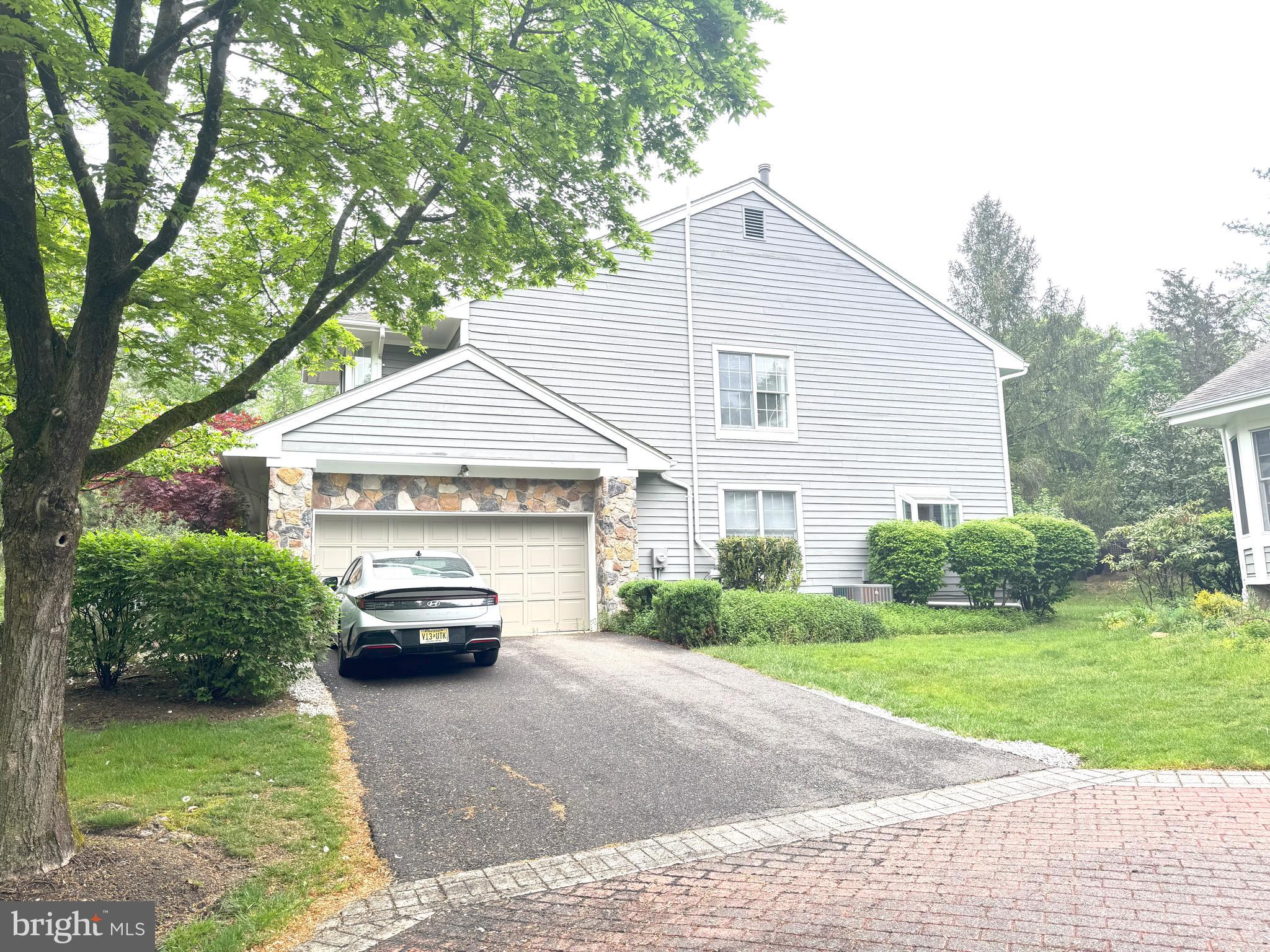 1 CRABAPPLE COURT