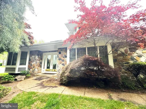 1 Crabapple Court, Princeton, NJ MLS: NJMX2009126