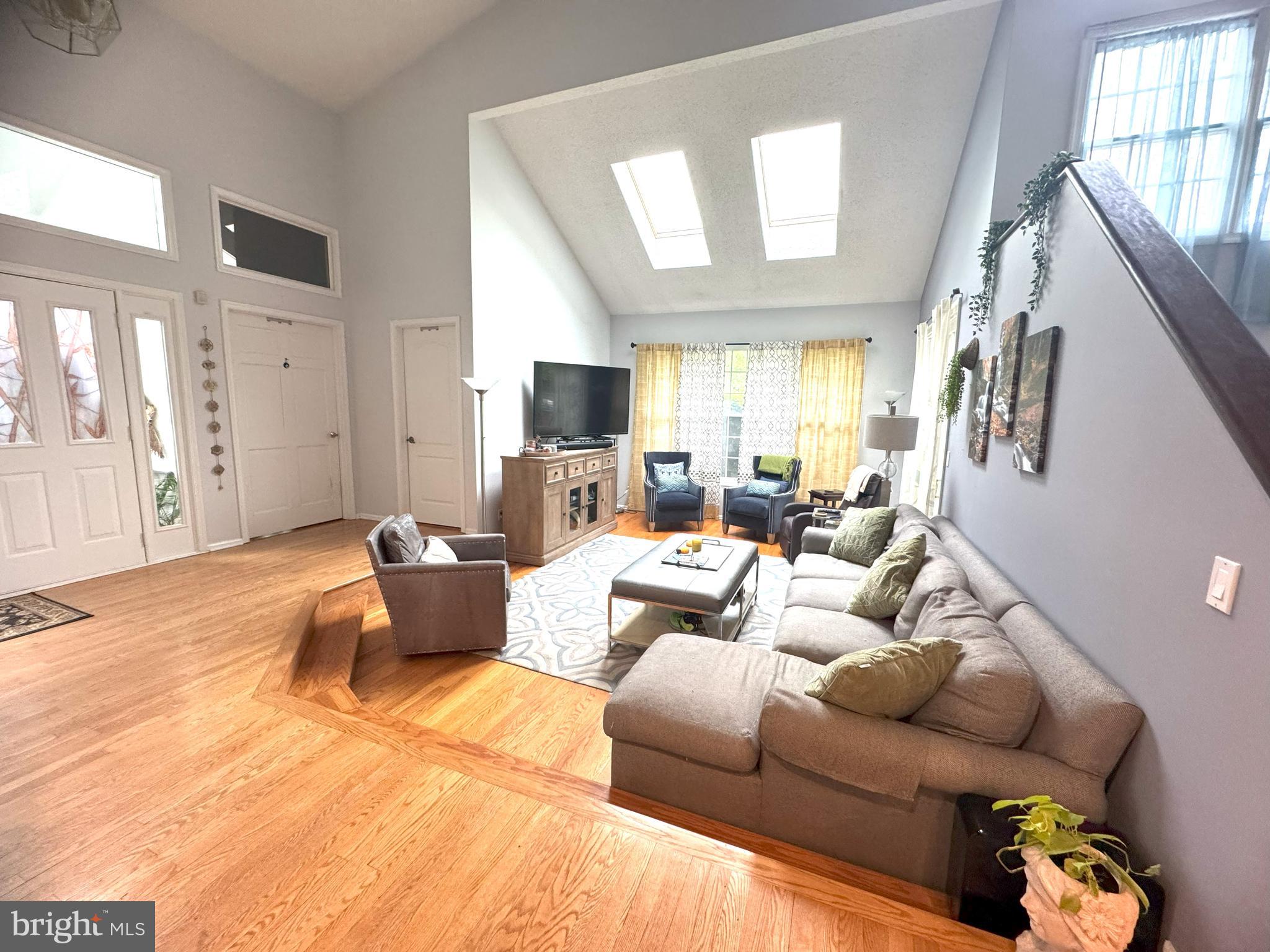 1 CRABAPPLE COURT