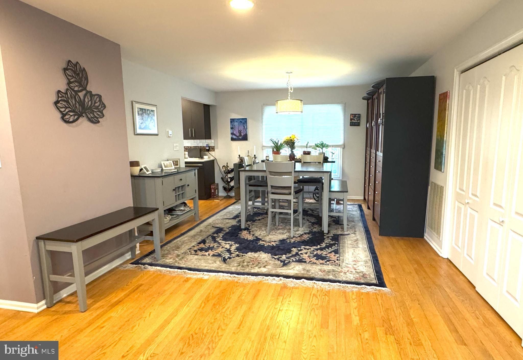1 CRABAPPLE COURT