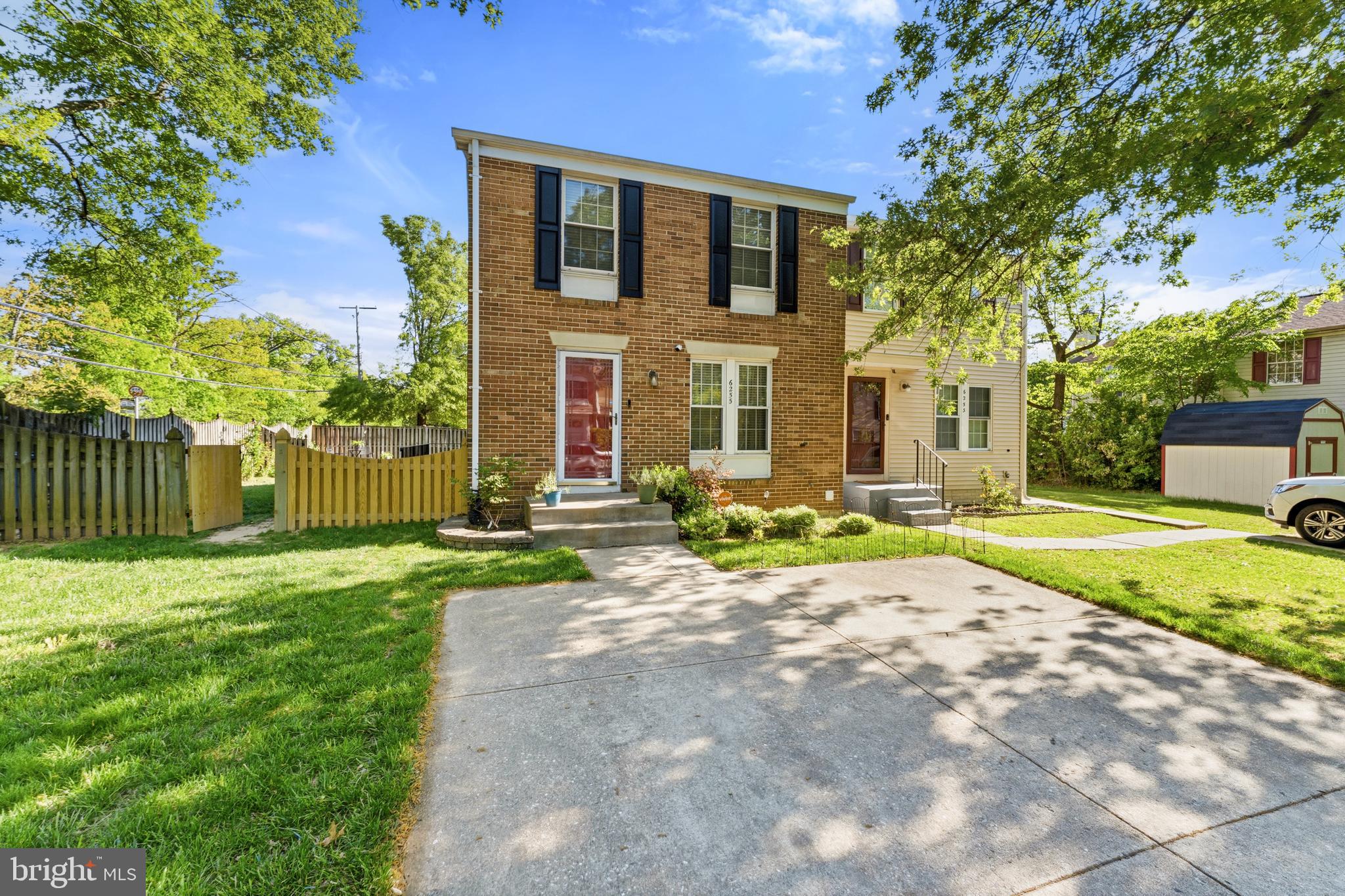 INDIAN CREEK VILLAGE - Residential
