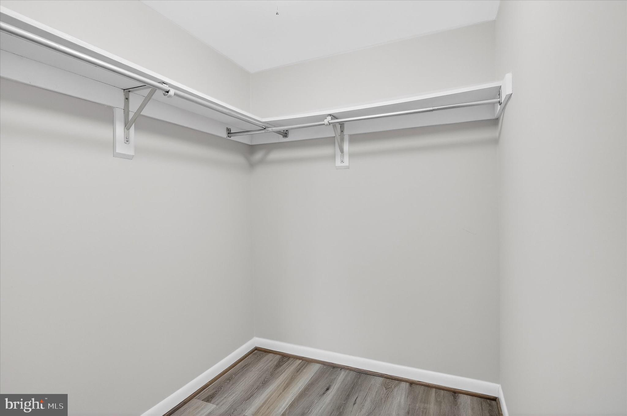 BURKE CENTRE STATION COMMONS - Residential