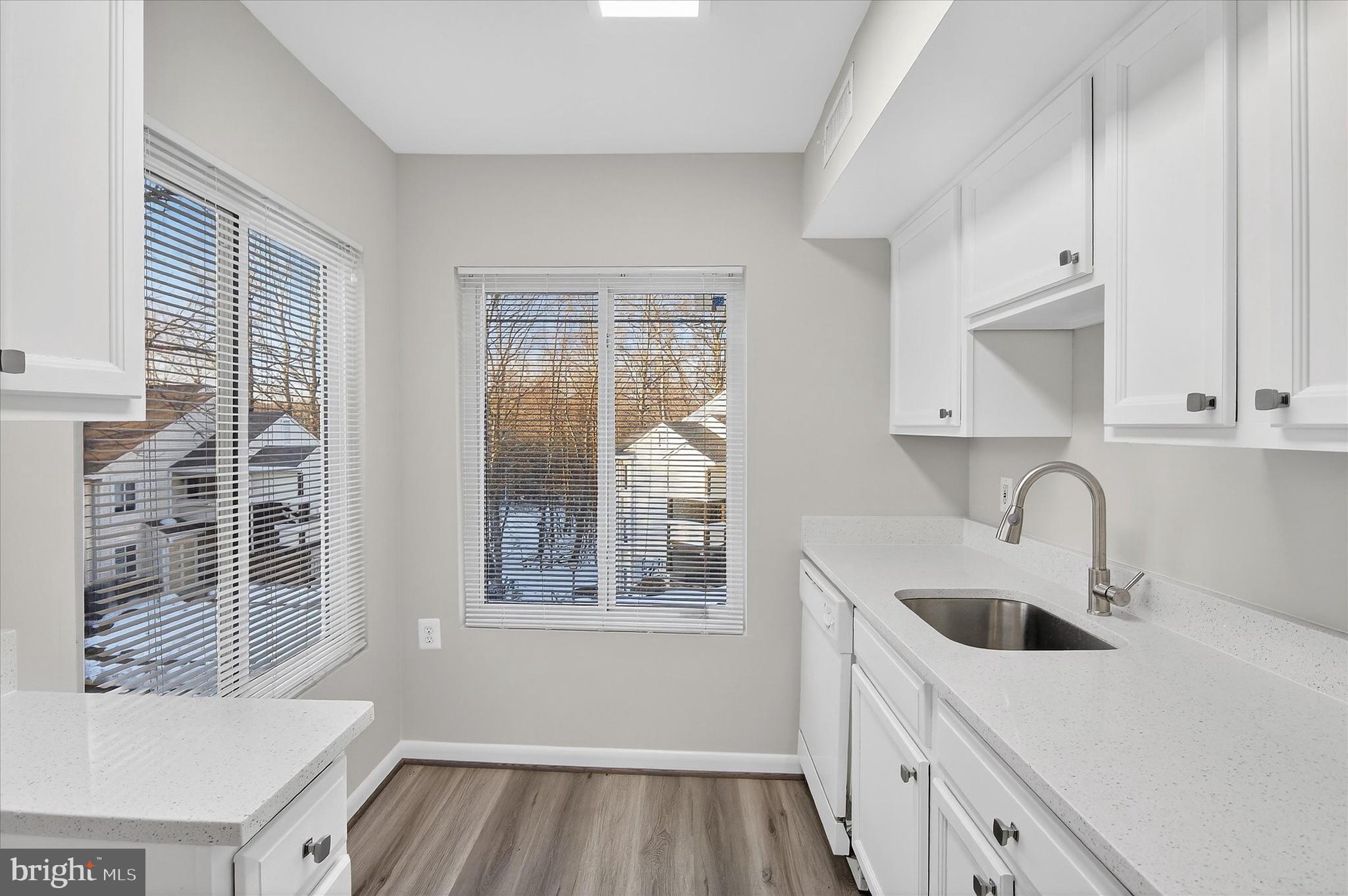 BURKE CENTRE STATION COMMONS - Residential