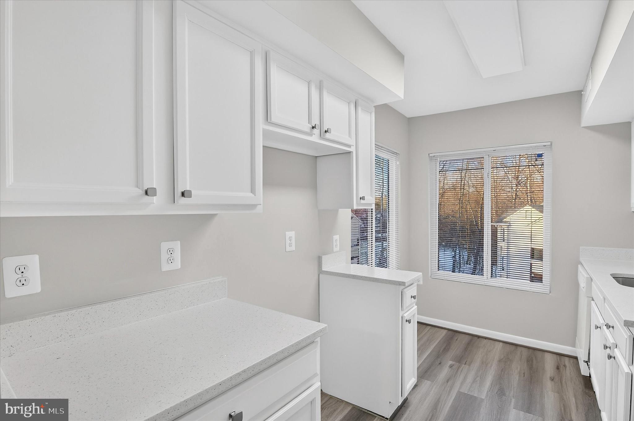 BURKE CENTRE STATION COMMONS - Residential