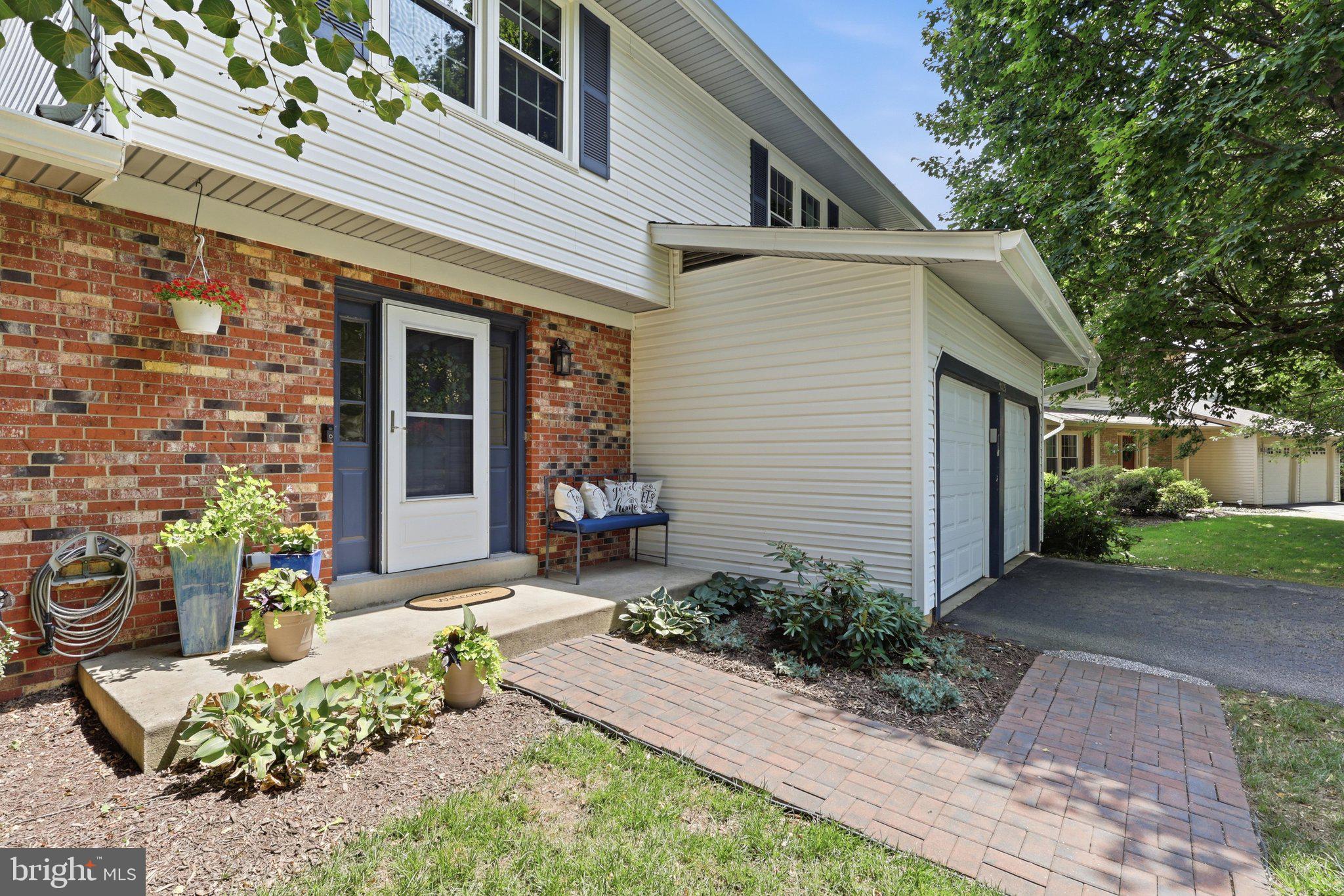 9825 WOLCOTT DRIVE